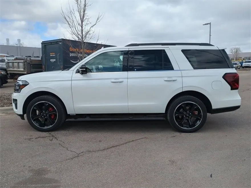 2024 Ford Expedition Limited photo 1