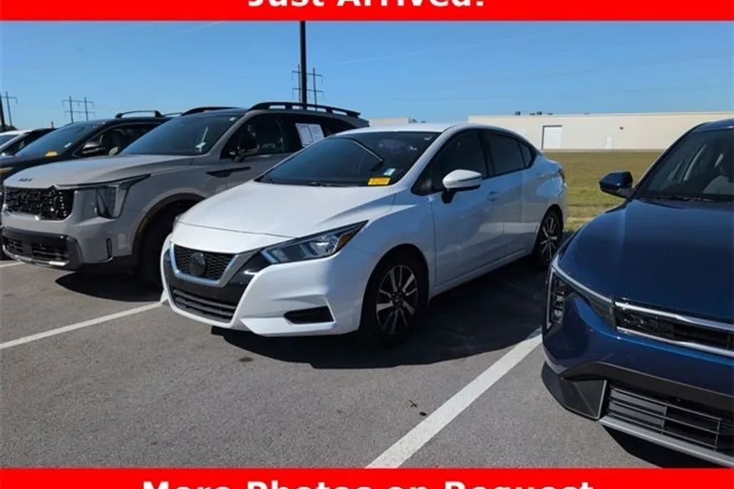 2021 Nissan Versa 1.6 SV photo 1