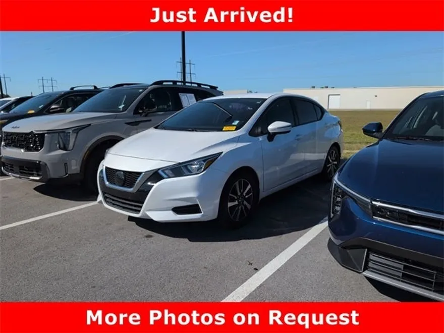 2021 Nissan Versa 1.6 SV photo 1