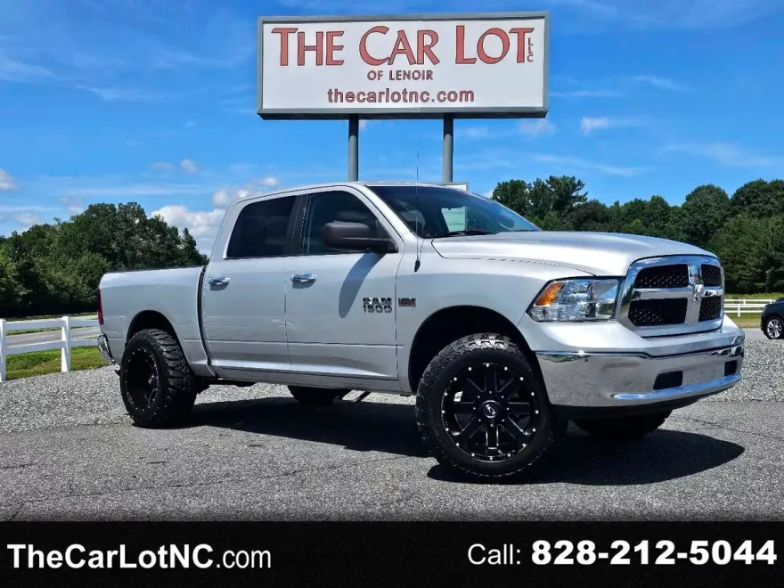 2018 Ram 1500 SLT photo 1
