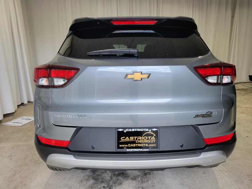 2026 Chevrolet Trailblazer LT photo 1