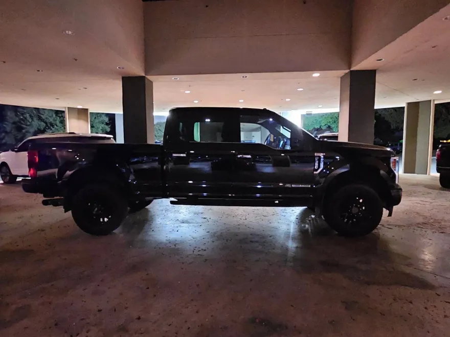 2017 Ford F-350 Platinum photo 1