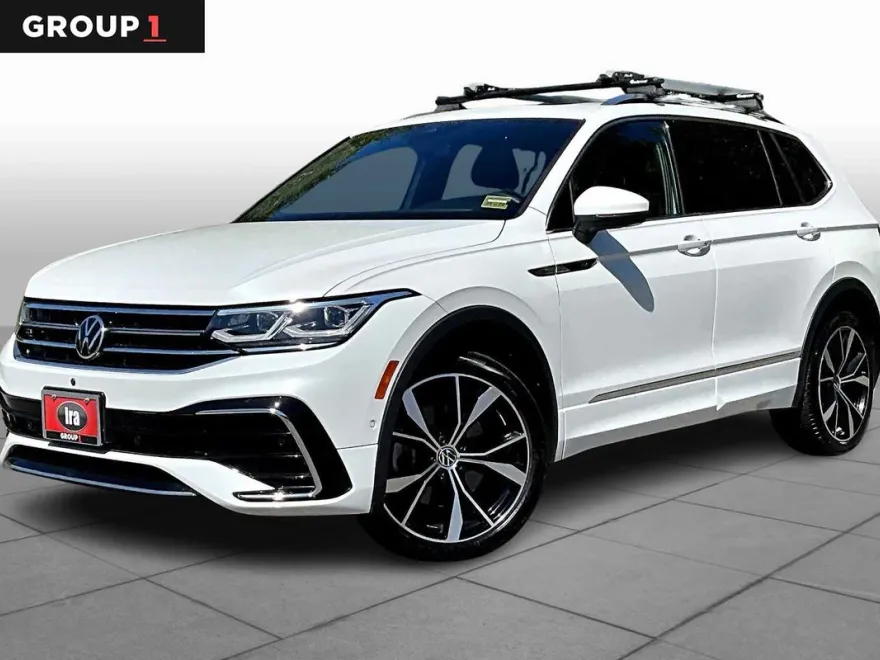 2023 Volkswagen Tiguan SEL R-Line Black photo 1