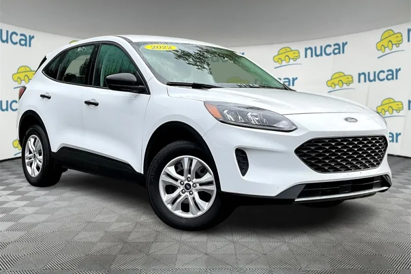 2022 Ford Escape S photo 1