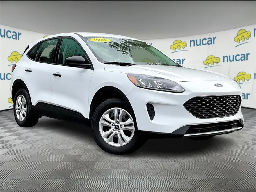 2022 Ford Escape S photo 1