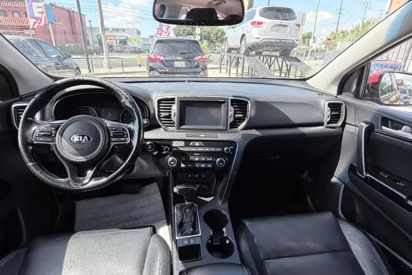 2018 Kia Sportage EX photo 1