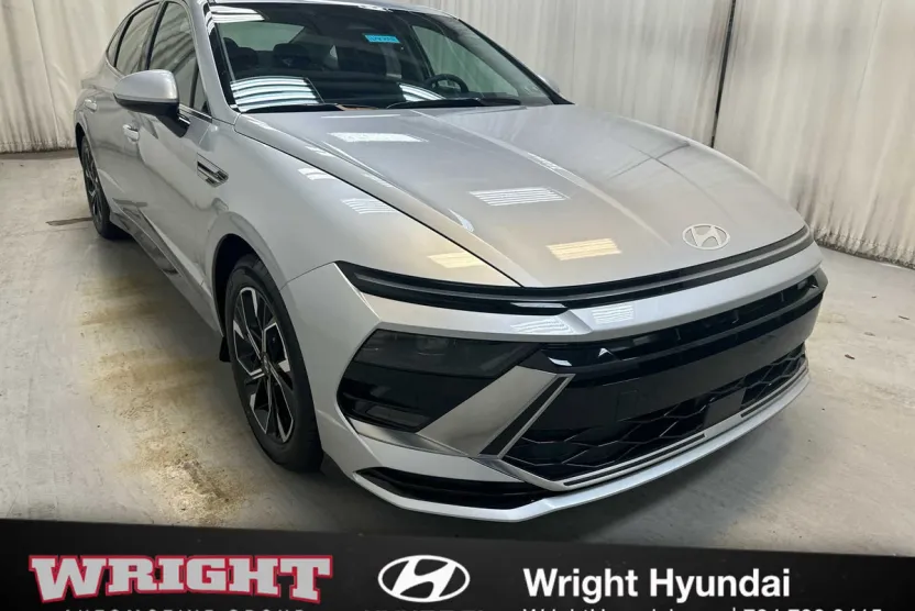 2024 Hyundai Sonata SEL photo 1