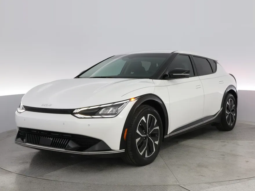 2024 Kia EV6 Light Wind photo 1