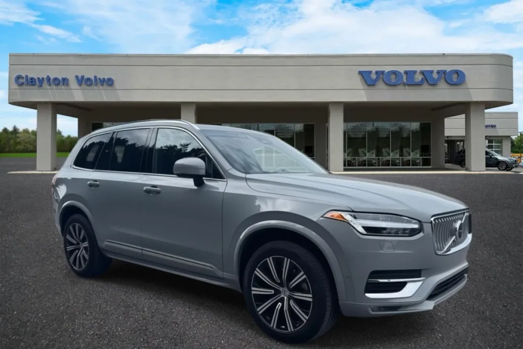 2024 Volvo XC90 B5 AWD Plus photo 1