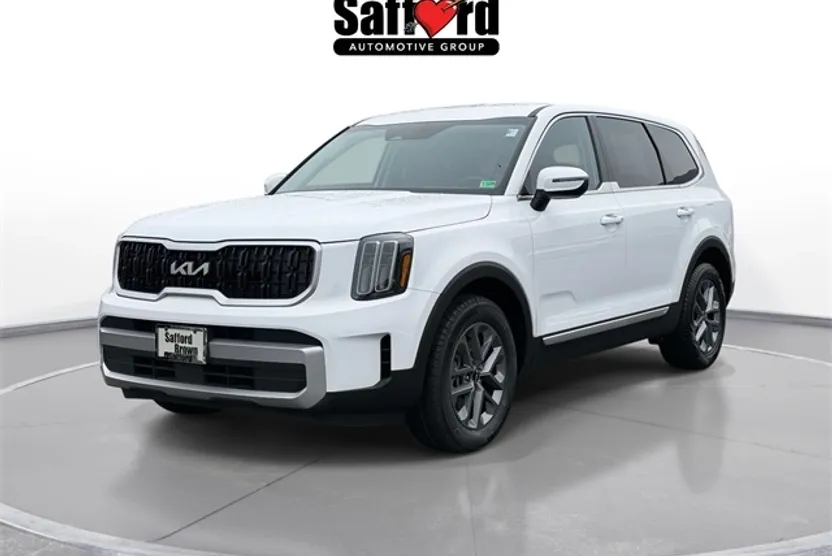 2024 Kia Telluride LX photo 1