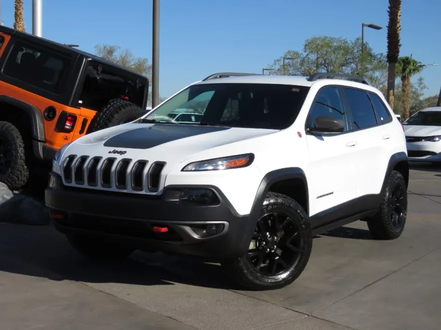 2018 Jeep Cherokee Trailhawk photo 1