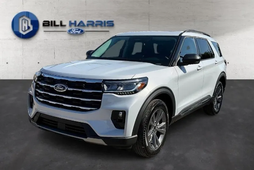2025 Ford Explorer photo 1