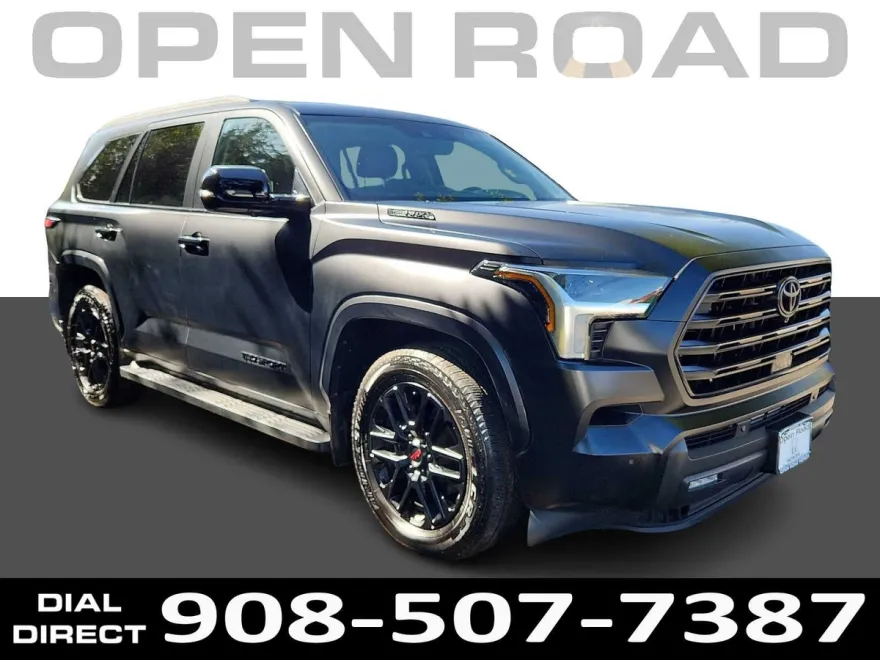 2024 Toyota Sequoia SR5 photo 1