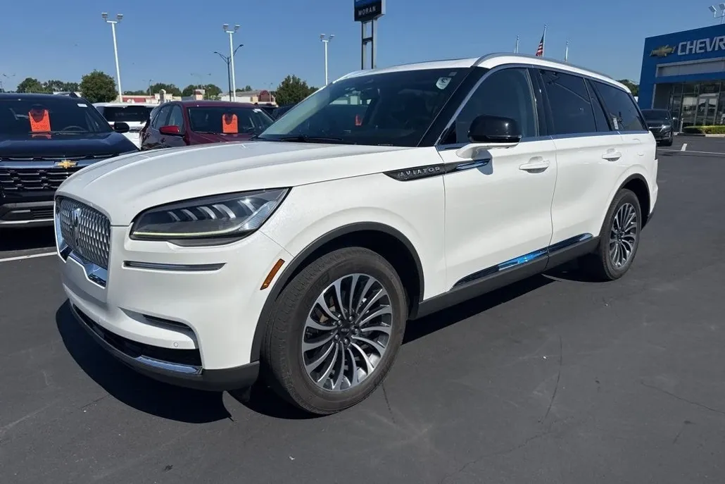 2022 Lincoln Aviator Reserve photo 1