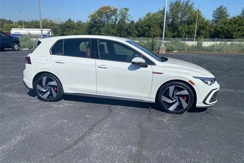2024 Volkswagen Golf GTI S photo 1