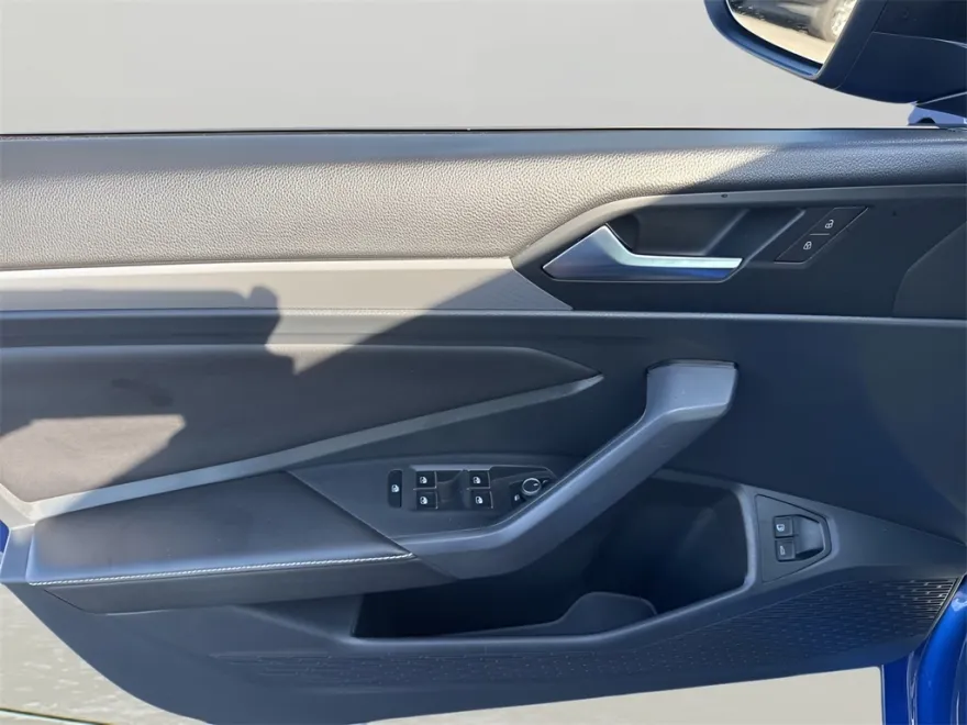 2023 Volkswagen Jetta 1.5T Sport photo 1