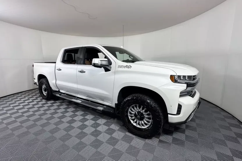 2022 Chevrolet Silverado 1500 High Country photo 1