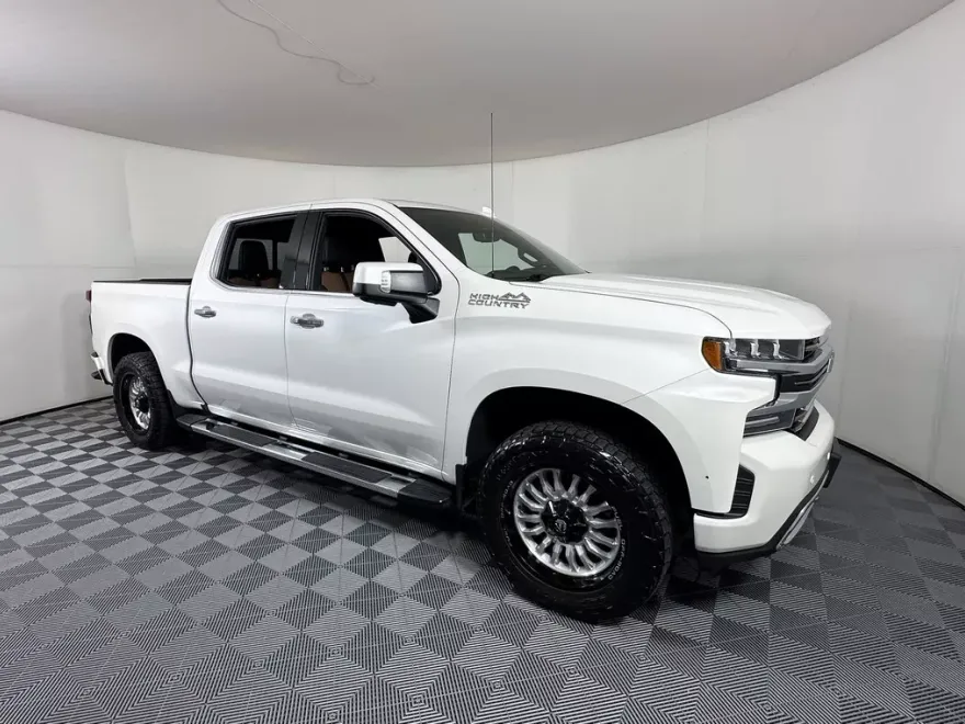 2022 Chevrolet Silverado 1500 High Country photo 1