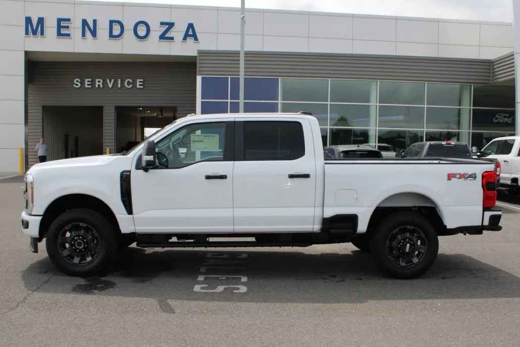 2025 Ford F-350 photo 1