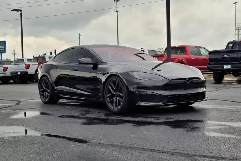 2021 Tesla Model S Plaid photo 1