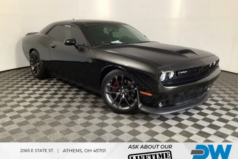 2021 Dodge Challenger R/T photo 1