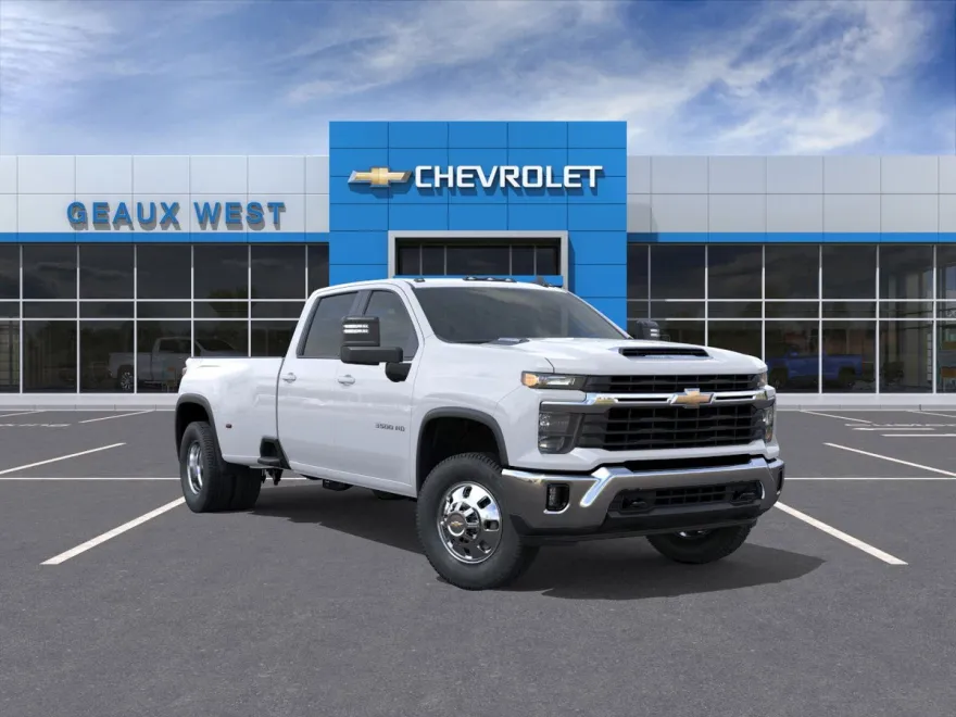 2026 Chevrolet Silverado 3500HD LT photo 1