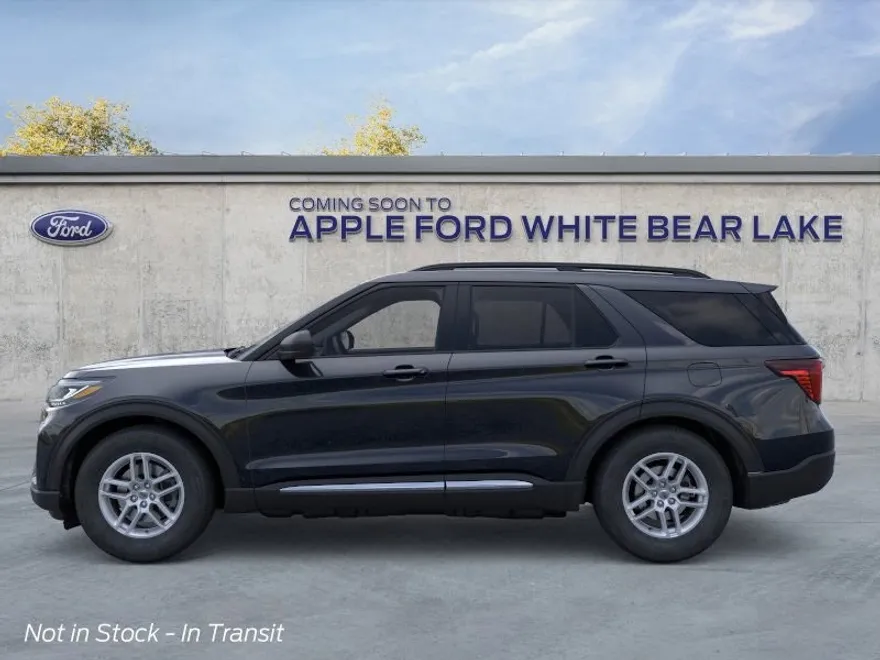 2025 Ford Explorer photo 1