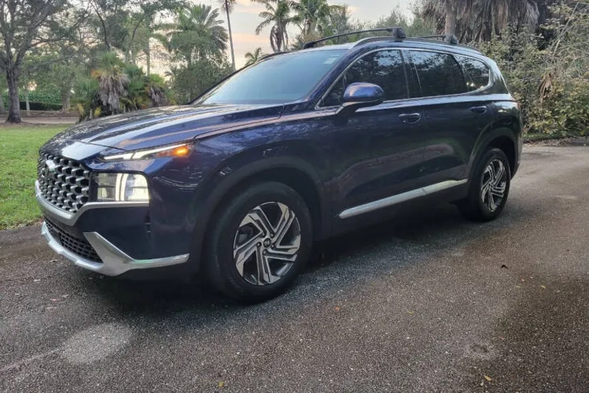 2022 Hyundai Santa Fe SEL photo 1