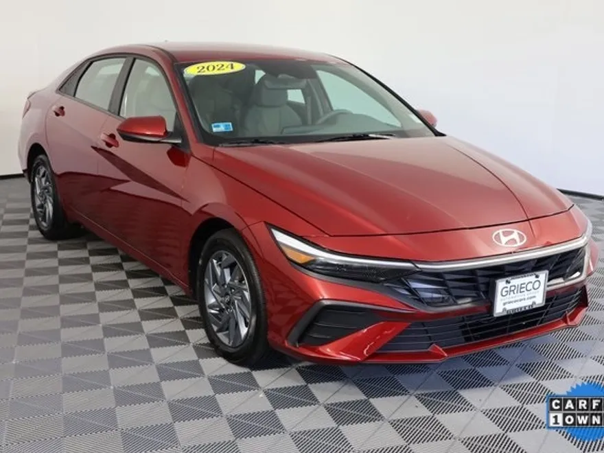 2024 Hyundai Elantra Hybrid Blue photo 1