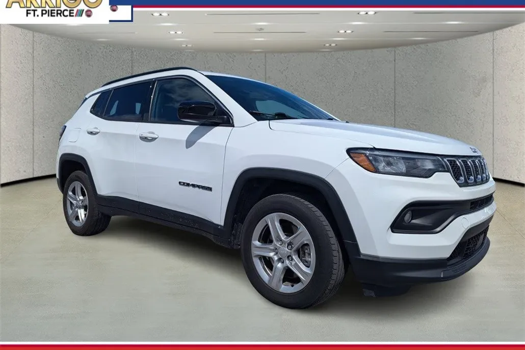 2023 Jeep Compass Latitude photo 1