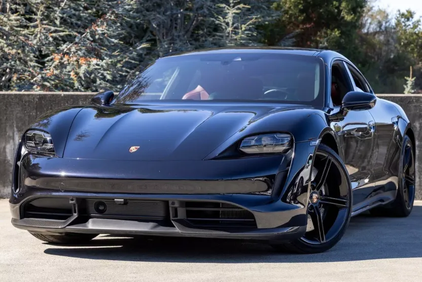 2021 Porsche Taycan Turbo S photo 1