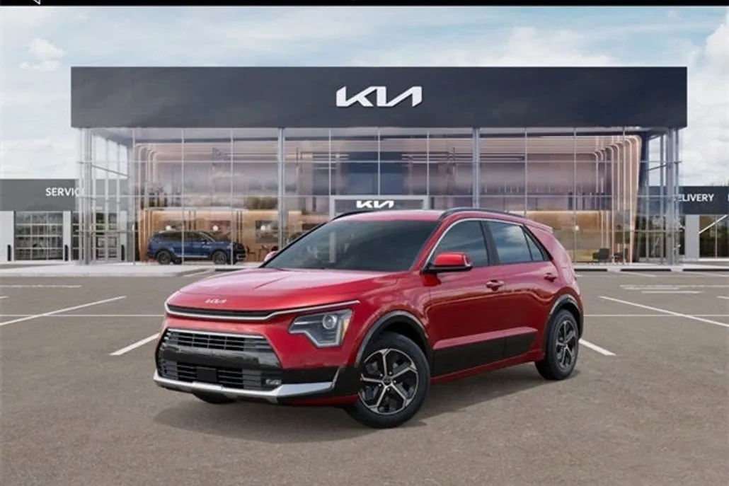2025 Kia Niro SX photo 1