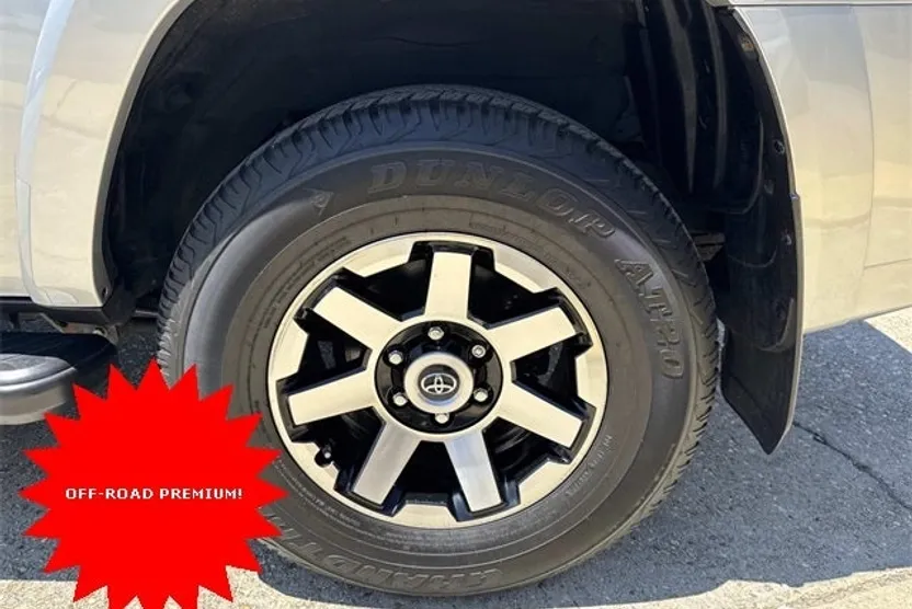 2020 Toyota 4Runner TRD Off-Road Premium photo 1