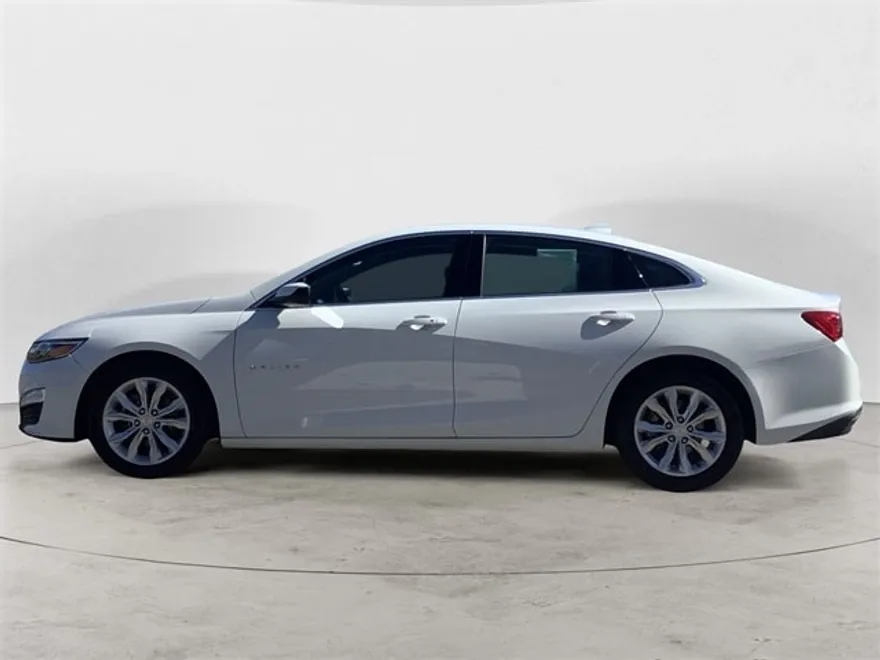 2023 Chevrolet Malibu 1LT photo 1