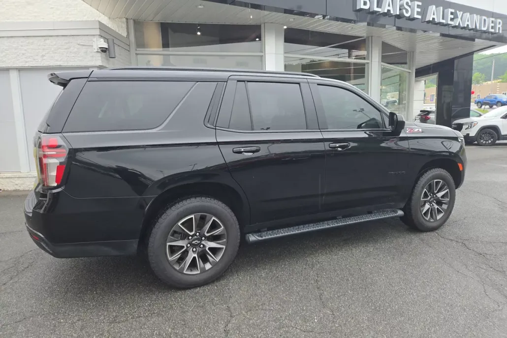 2021 Chevrolet Tahoe Z71 photo 1