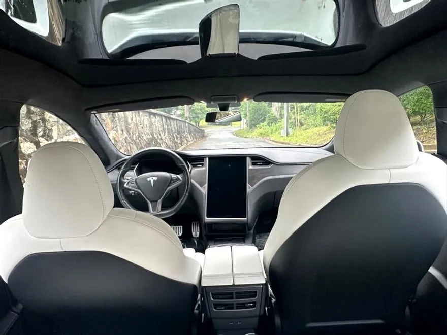 2020 Tesla Model S Performance photo 2