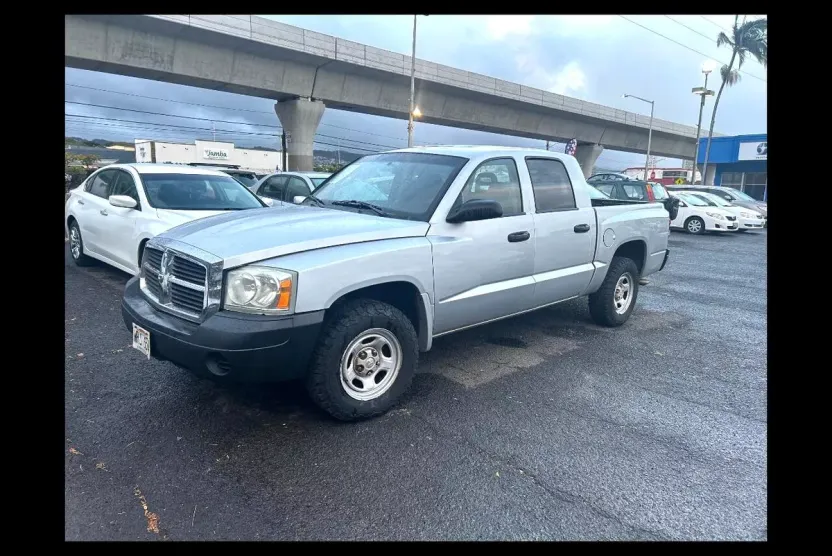 2007 Dodge Dakota Quad Cab ST photo 1