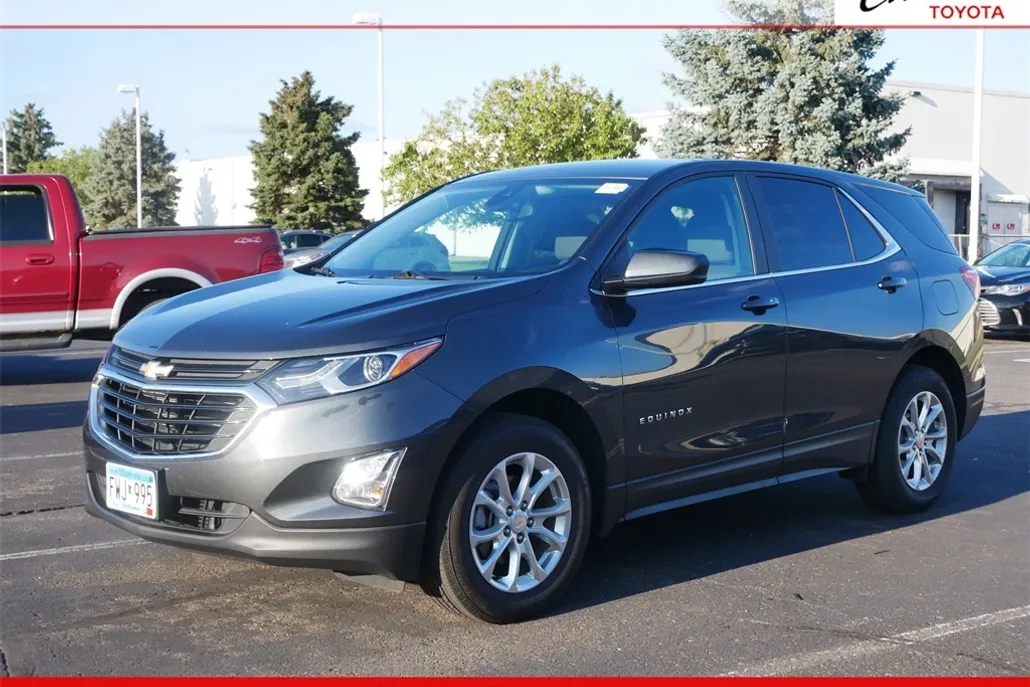 2021 Chevrolet Equinox LT photo 1