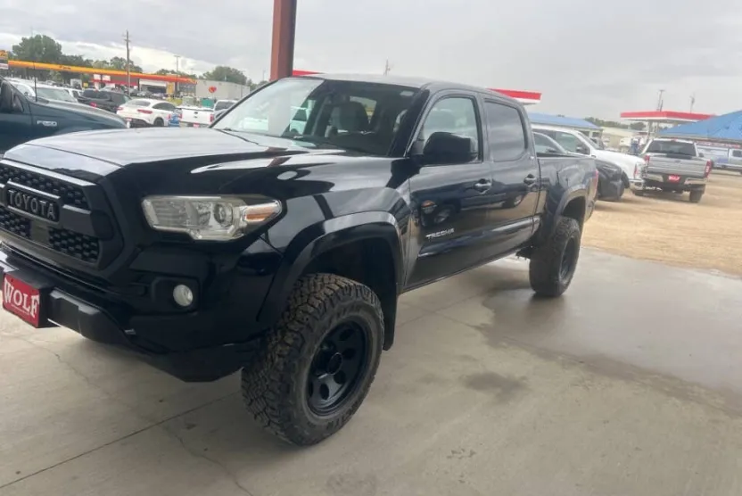 2019 Toyota Tacoma SR5 V6 photo 1