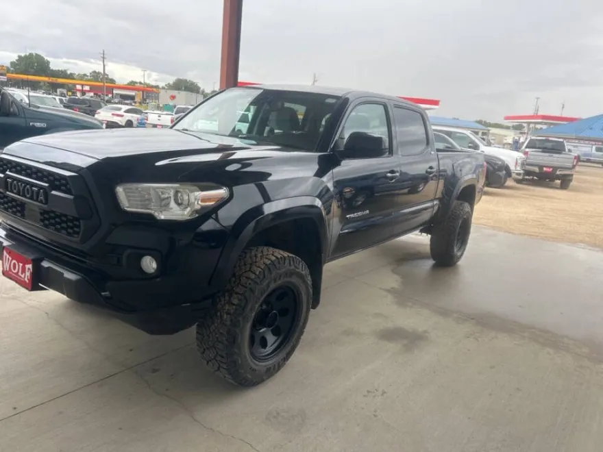 2019 Toyota Tacoma SR5 V6 photo 1