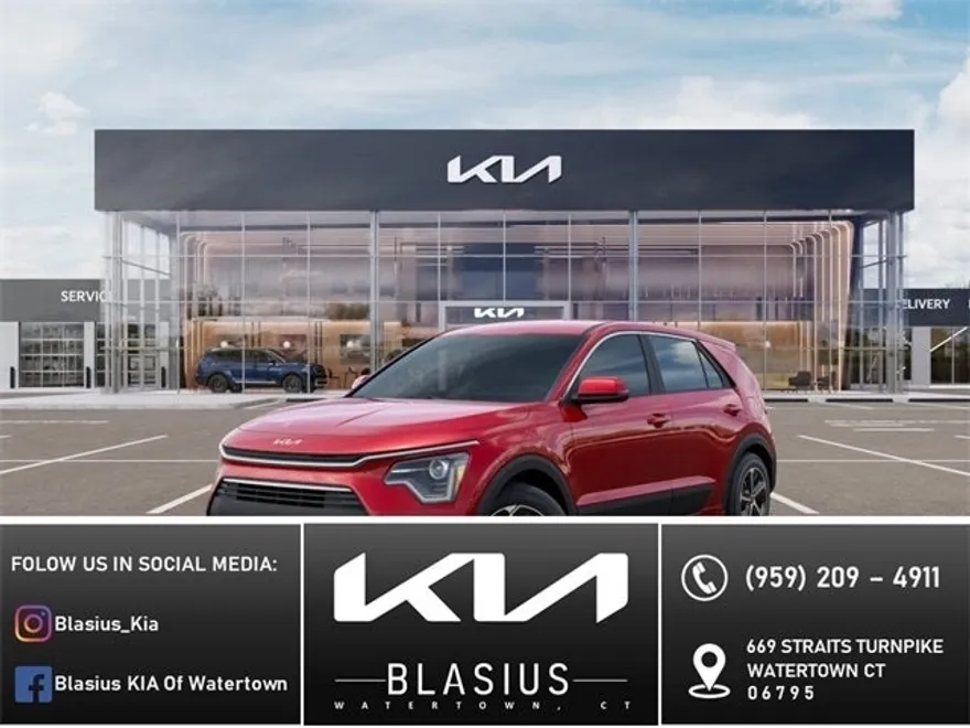 2025 Kia Niro LX photo 1