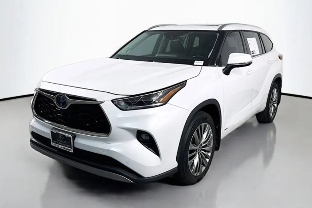 2022 Toyota Highlander Hybrid Platinum photo 1