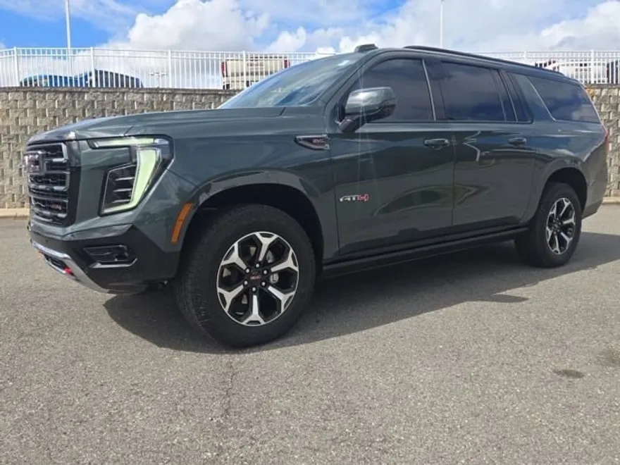 2025 Gmc Yukon XL AT4 photo 1