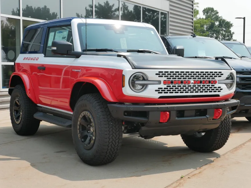 2025 Ford Bronco First Edition photo 1