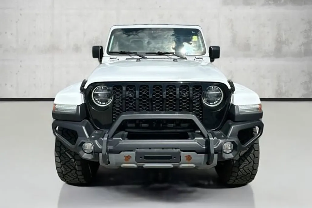 2021 Jeep Gladiator Willys photo 1
