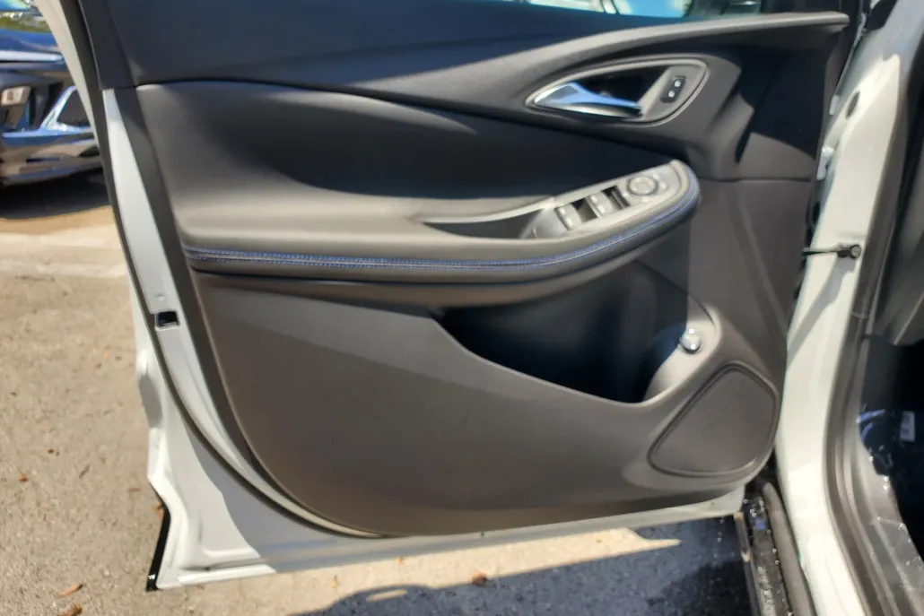 2026 Buick Encore GX Sport Touring photo 1
