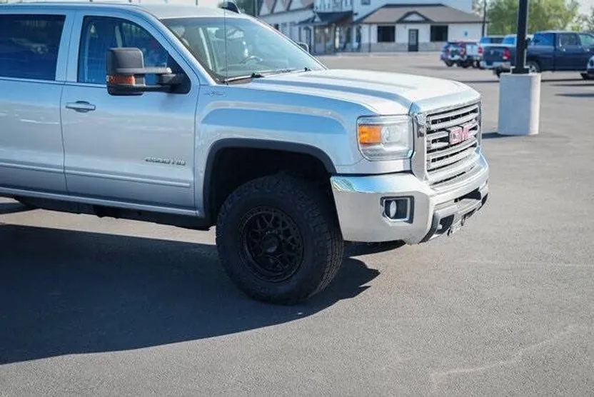 2019 Gmc Sierra HD SLE photo 1