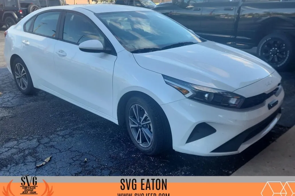 2023 Kia Forte LXS photo 1