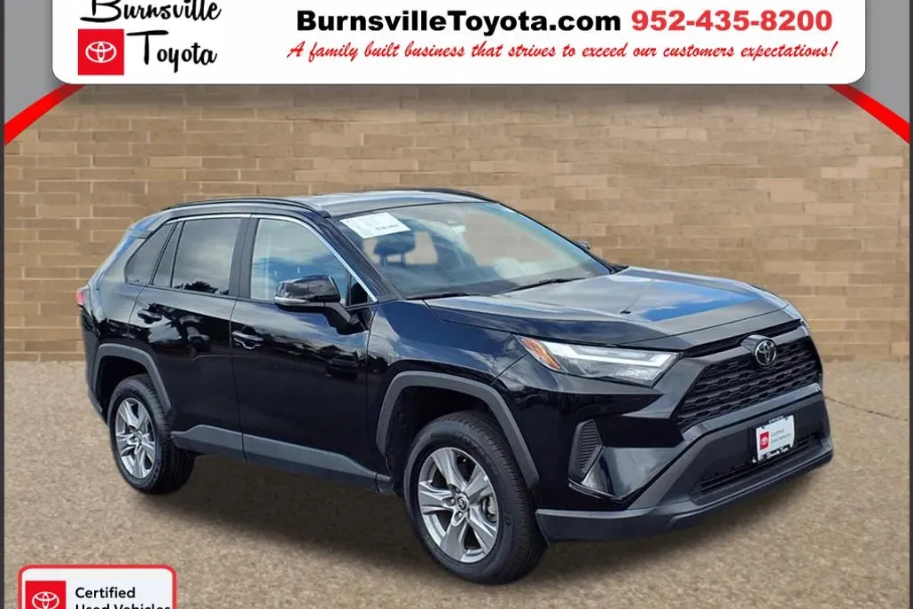 2025 Toyota RAV4 XLE photo 1