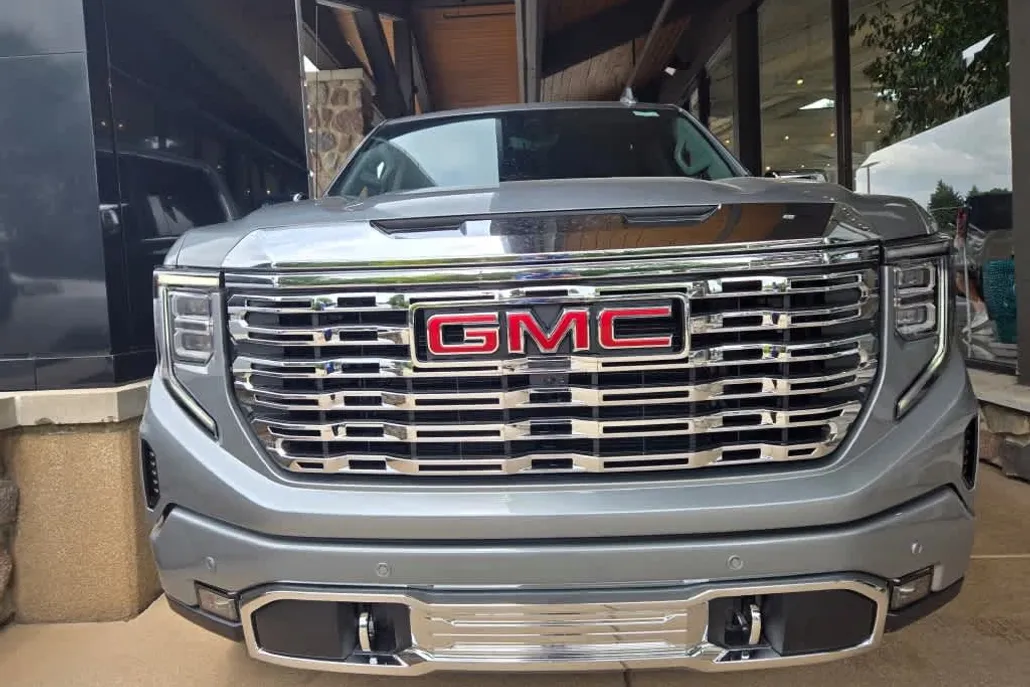 2026 Gmc Sierra 1500 Denali photo 1